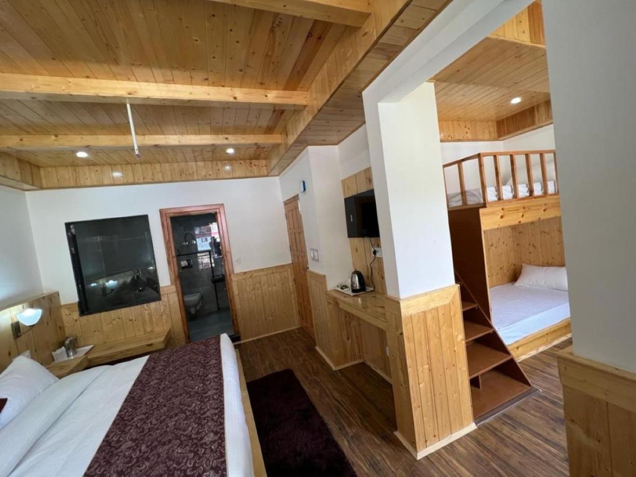 Hotel Sakura Palace Manāli Esterno foto